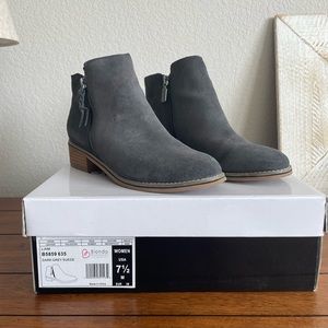 Blondo Liam Suede Waterproof Ankle Boot Size 7.5